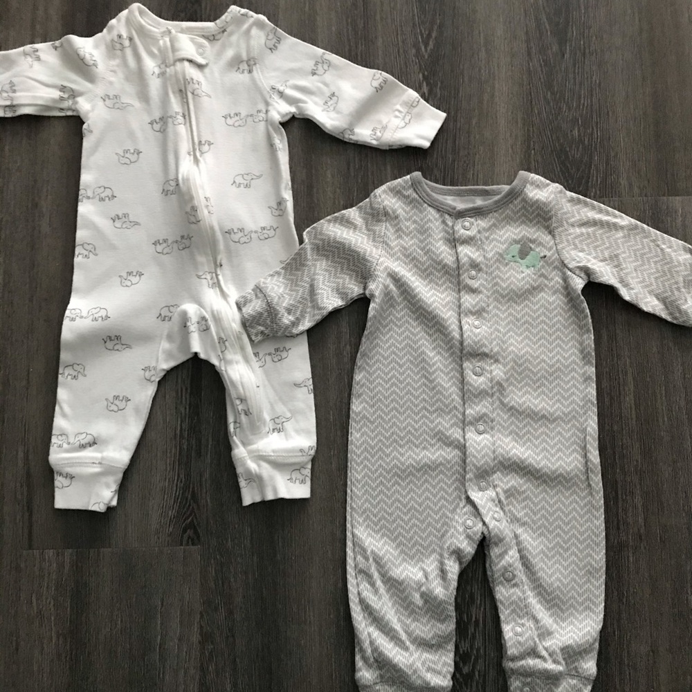 2 Carterâs Baby boy white and gray rompers 3 month bundle